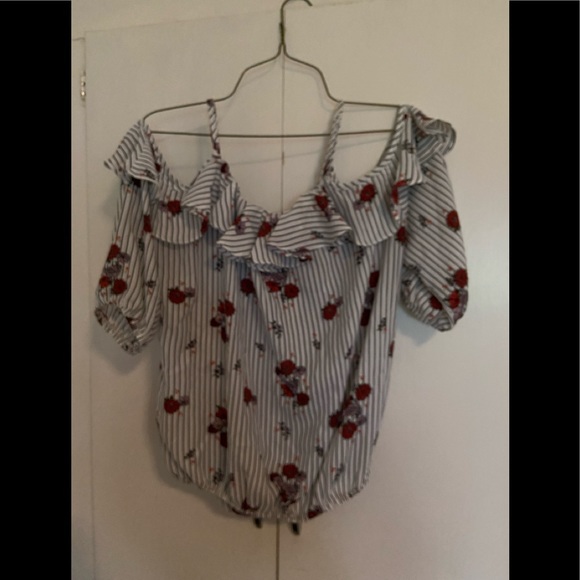 Off the shoulder top - Picture 3 of 3